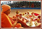 While Pujya Balmukund Swami presides over the mahapuja