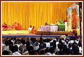 Devotees have darshan of Swamishri's morning puja and the mahapuja