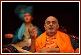 Swamishri blessing the devotees