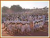 Tribals performing a folk dance during the assembly, Dharampur, 3 May 1999