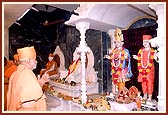 Offering humble prayers at the Swaminarayan Mandir, Botad during the final day of the decennial inauguration anniversary festival