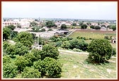 Sarangpur village and Shri Hanuman Mandir complex (far left)