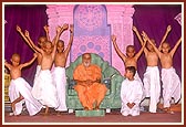 The balaks in a penance-posture with Swamishri