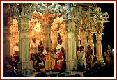  Shri Swaminarayan Mandir, Sankari, with sadhus and devotees during the assembly