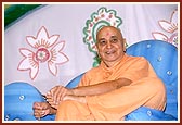 Swamishri seated in the Satsang assembly