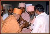 Swamishri meets the invited sadhus and mahants