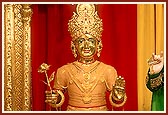 Shri Harikrishna Maharaj decorated with chandan (sandalwood paste)