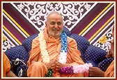 Swamishri in a joyous, divine mood 