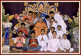 BAPS children of Vadodara with Swamishri after their cultural presentation on Children's Day