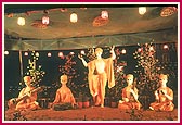 Cultural spot of statues, showing the devotional fervor of Bhagwan Swaminarayan's paramahansas