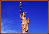  An artistic 22 ft high Statue of Liberty