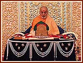 Swamishri, may you live for a hundred years! Birthday cards and wishes from all over the world