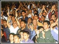 The devotees enthusiastically applauded the occasion