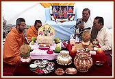 Saints and brahmins chanting Vedic mantras
