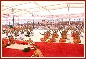 Swamishri participates in the sacred thread ritual during the diksha ceremony
