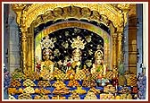 Annakut offered to Shri Harikrishna Maharaj and Shri Radha Krishna Dev