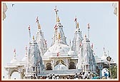 Tens of thousands of devotees visit for darshan of the Shri Swaminarayan Mandir, Gadhada