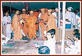 Kutir for telling of the rosary while chanting the Swaminarayan mahamantra