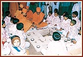 Kutir for offering grains in a yagna-pit while chanting the Swaminarayan mahamantra