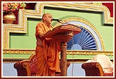 Pujya Ishwarcharan Swami speaks about Swamishri's ability to empathise and help solve difficulties
