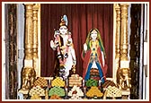 Annakut placed before Shri Shiva and Parvatiji