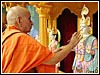Pramukh Swami Maharaj's UK Visit 2004 - Southend-on-Sea Murti Pratishtha