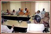 Sadhu Shrutiprakashdas presents a paper, \'Pancharatrik Brahmatattva\' to a session of National Seminar of Agamas