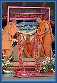 Swamishri was honored by garlands