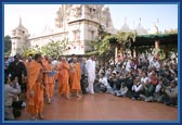 Swamishri going to the Uttarayan assembly
