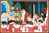 Swamishri with kishores on the Kishore Din