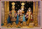 Annakut offered to Harikrishna Maharaj and Radha Krishna Dev