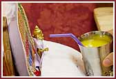 Shri Harikrishna Maharaj is offered juice