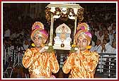 Kishores bring Harikrishna Maharaj to the Sabha in a procession  