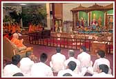 Swamishri offers Annakut prepared by Kishori Mandal
