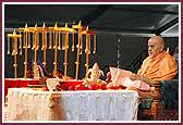 Swamishri performs his morning puja before the Kalash Vidhi