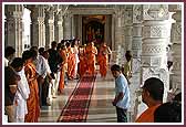   Swamishri has darshan in the Mandir