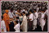 All balaks receive dudhpaak from senior saints 
