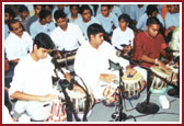 Everyday the balaks and kishores presented excellent cultural programs ranging from dances and drama to group tabla ensemble