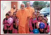 Kids would walk Swamishri to his morning pooja