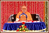 Swamishri performs his morning puja at the Akshardham site