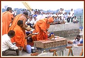 Swamishri performs pujan of the first stone laid for Akshardham