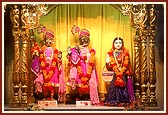 Shri Harikrishna Maharaj and Shri Radha Krishna Dev