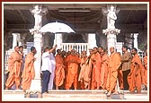 Swamishri observes and discusses the ongoing construction 