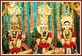 Shri Harikrishna Maharaj and Shri Radha Krishna Dev