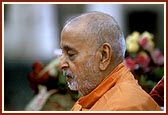 Swamishri during meditation in his puja