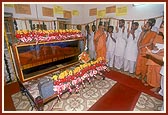 Swamishri engaged in darshan and pradakshina on the birth anniversary of Brahmaswarup Shastriji Maharaj on Vasant Panchmi 